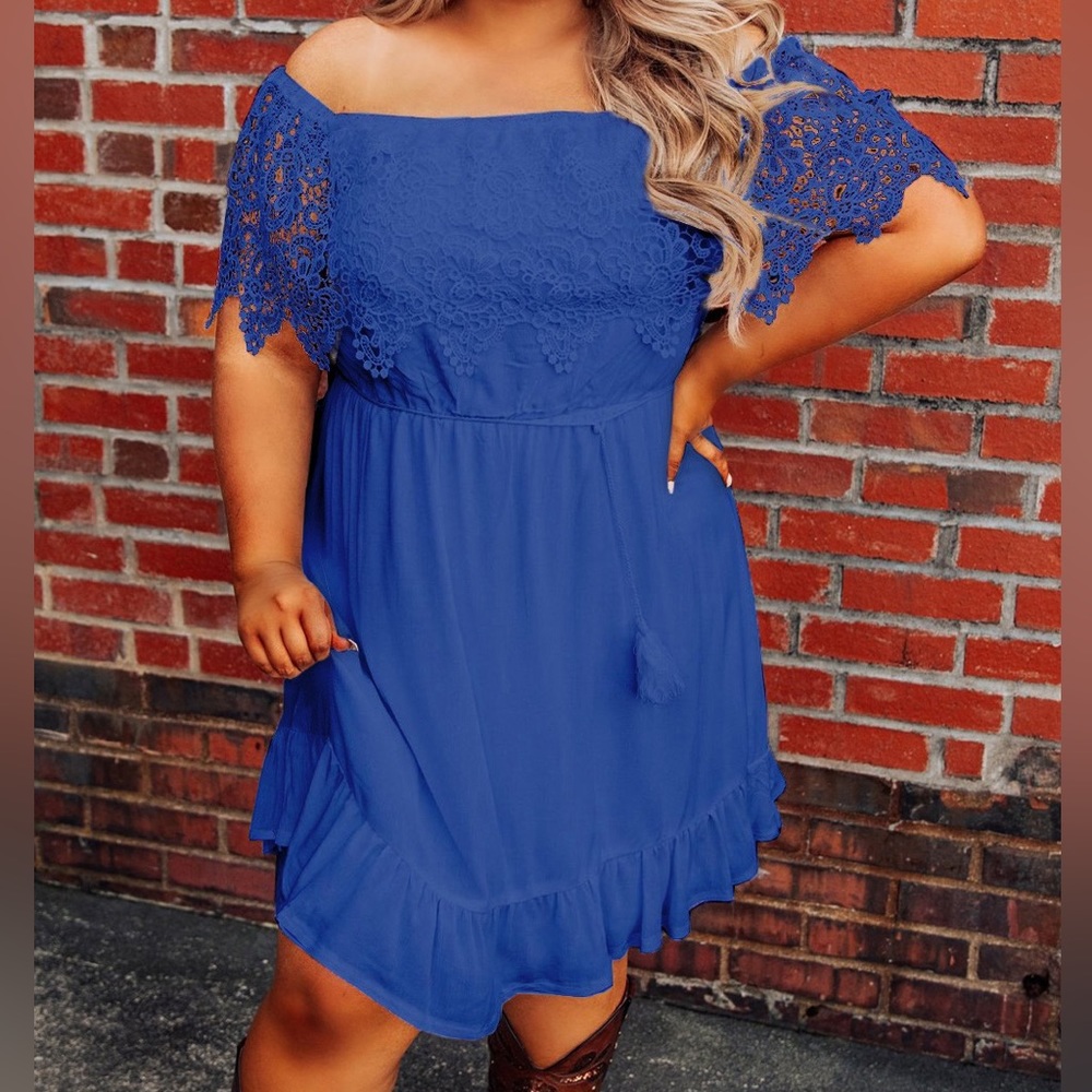 Plus-size Off the shoulder dress